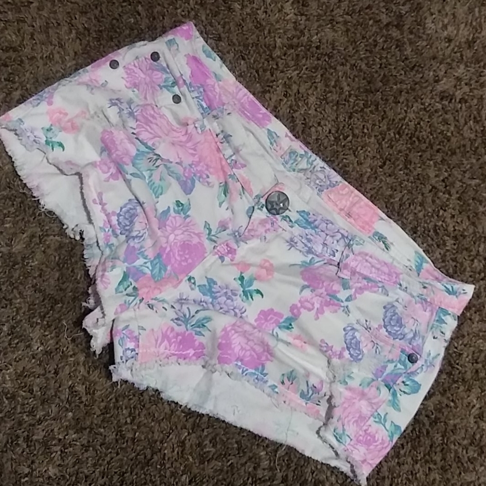 Shorts - Picture 2 of 2